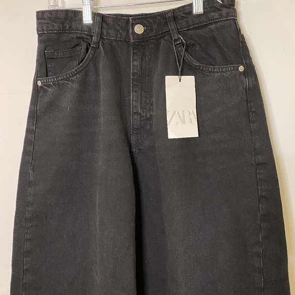 Zara Women's Mid-rise Oversize Black Flare Jeans - Picture 7 of 16